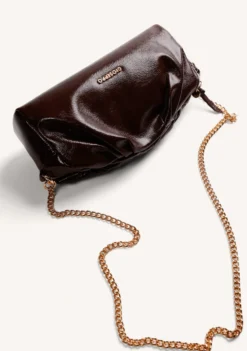 BOLSO BANDOLERA MARRÓN EFECTO ARRUGADO