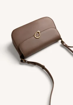 BOLSO BANDOLERA TAUPE HEBILLA