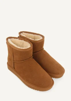 BOTAS AUSTRALIANAS COLOR CUERO DE CAÑA MEDIA PARA MUJER GILLIAM