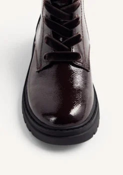 BOTAS MARRÓN EFECTO CHAROL