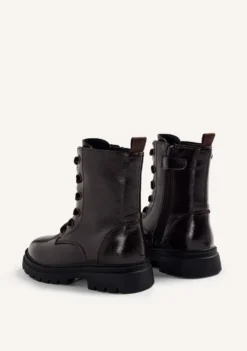 BOTAS MARRÓN EFECTO CHAROL