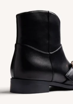 BOTINES NEGRO ELÁSTICOS HEBILLA