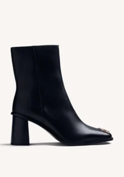 BOTINES NEGRO PIEL TACHAS