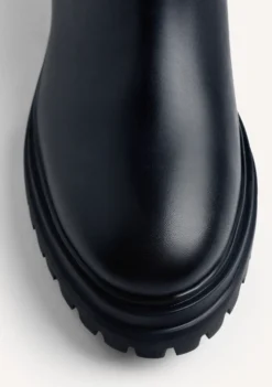 BOTINES NEGRO PIEL TACHAS