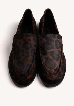 MOCASINES ESTAMPADO ANIMAL PIEL