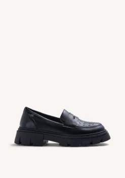 MOCASINES NEGRO TACHAS SUELA TRACK