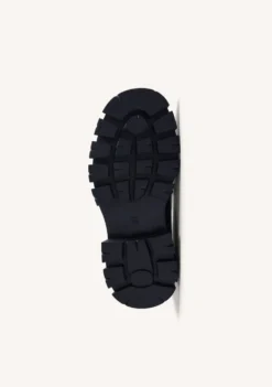 MOCASINES NEGRO TACHAS SUELA TRACK