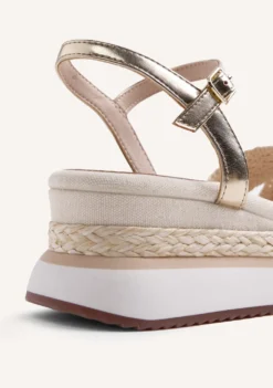 SANDALIAS CROCHET CUÑA RAFIA TREVELIN