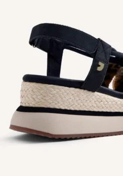 SANDALIAS CUÑA BORDADO UGUNJA