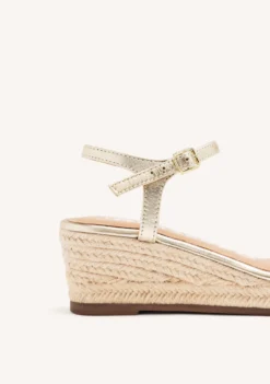 SANDALIAS CUÑA PIEL YALAHA