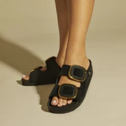 SANDALIAS NEGRAS ESTILO BIO CON ADORNO JOYA PARA MUJER BUDAORS