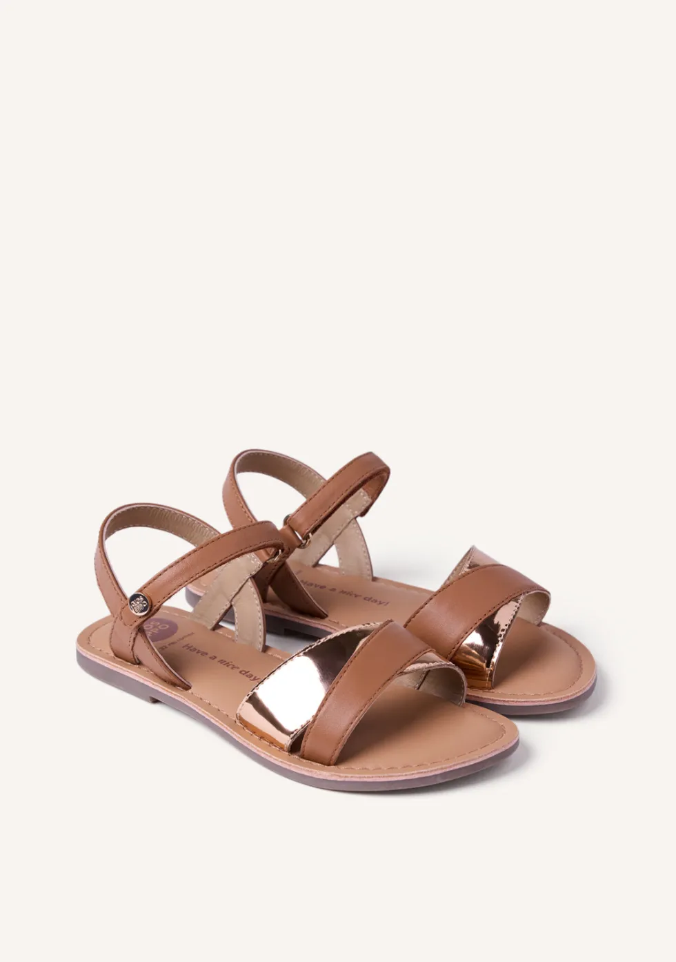 SANDALIAS PIEL BRILLO AWENDO