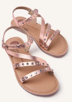 SANDALIAS PIEL BRILLO, TACHAS Y OLLADOS AWASI