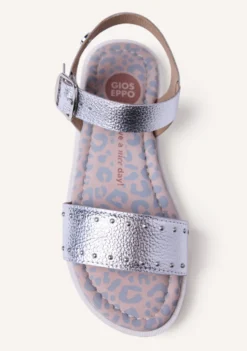 SANDALIAS PIEL BRILLO Y TACHAS CABERFAE