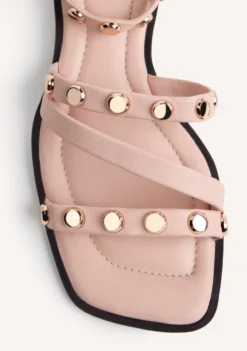 SANDALIAS PIEL TACHAS MINDO