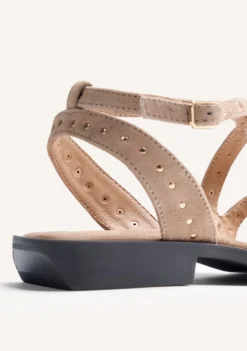 SANDALIAS PIEL TACHAS URBANK