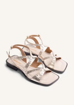 SANDALIAS PIEL TACHAS URBANK