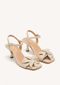 SANDALIAS TACÓN PIEL FLOR