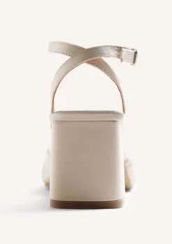 SANDALIAS TACÓN PIEL JOYA KABARNET
