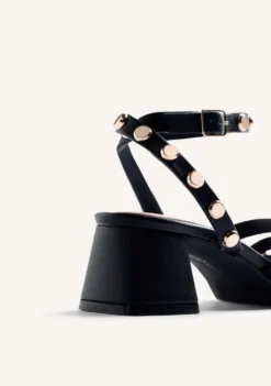 SANDALIAS TACÓN PIEL TACHAS KASULU