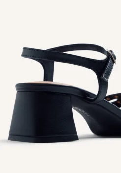 SANDALIAS TACÓN PIEL Y TACHAS BAIS