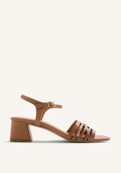 SANDALIAS TACÓN PIEL Y TACHAS BAIS