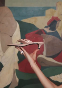 SANDALIAS TACÓN PIEL Y TACHAS SOKOTO