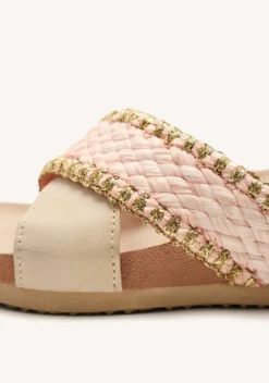 SANDALIAS TRENZADO CUÑA OMA