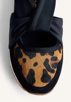 ZAPATILLAS ABIERTAS PIEL CUÑA ESTAMPADO ANIMAL GAPAN