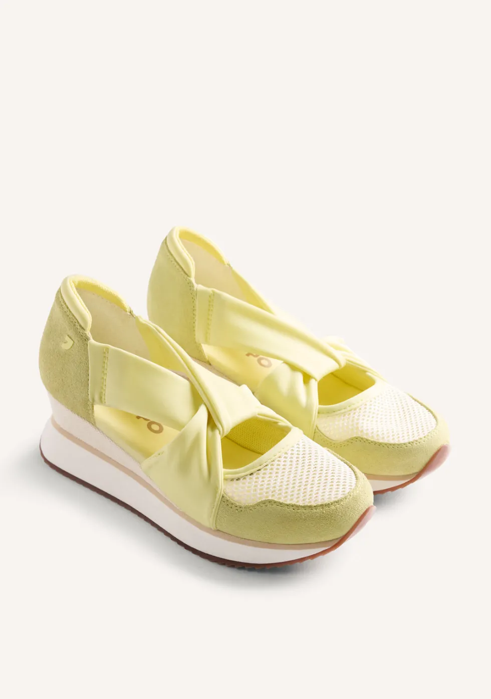 ZAPATILLAS ABIERTAS PIEL Y REJILLA CUÑA TUHELJ