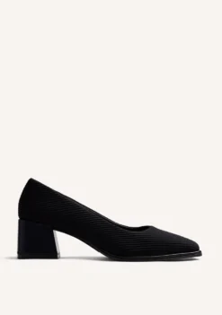 ZAPATOS DE TACÓN NEGROS