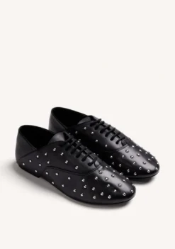 ZAPATOS PLANOS NEGRO PIEL TACHAS