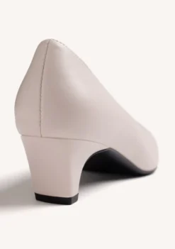 ZAPATOS TACÓN CREMA