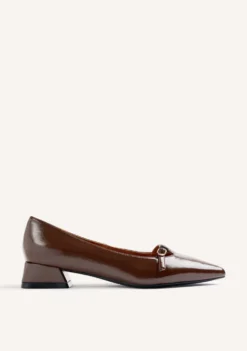 ZAPATOS TACÓN MARRÓN EFECTO CHAROL