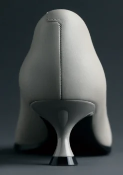 ZAPATOS TACÓN PIEL GRIS BY MELYSSA PINTO