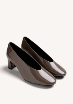 ZAPATOS TACÓN TAUPE EFECTO CHAROL