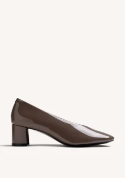 ZAPATOS TACÓN TAUPE EFECTO CHAROL
